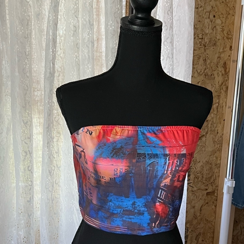 Travel Passions - Bold Print Crop Tube Top